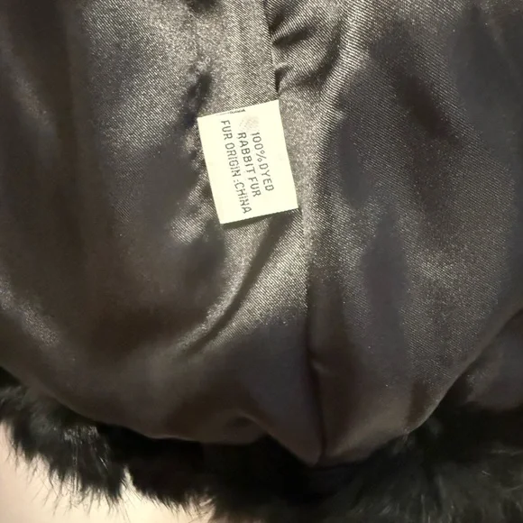 Cache Black Rabbit fur with rhinestones jacket
NWT Vintage jacket - Picture 4 of 4